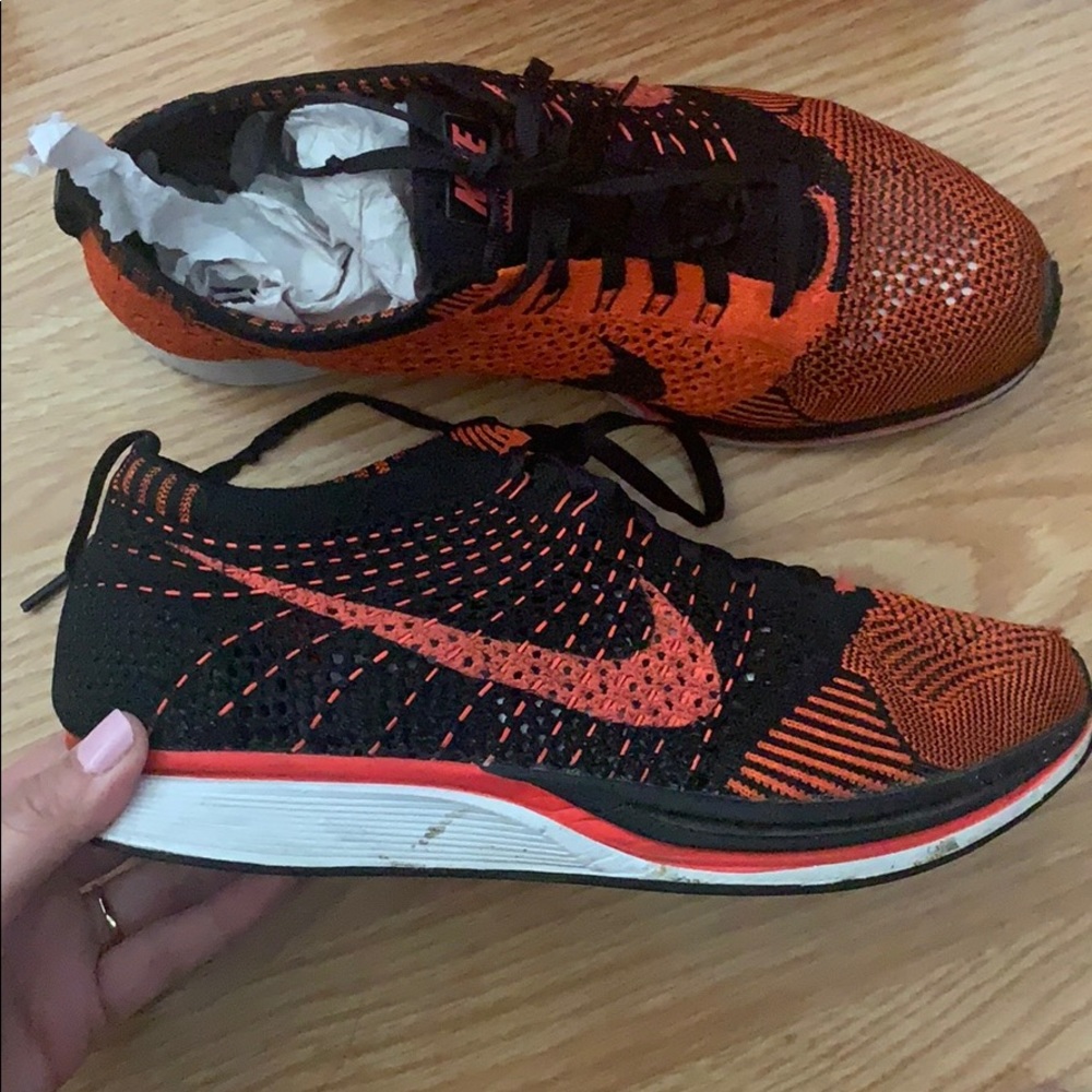 Nike Flyknit Racer Crimson Orange sz 8.5